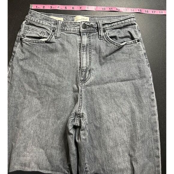 Universal Thread Gray Wash Busted Knee Vintage Straight Jeans - Picture 3 of 16